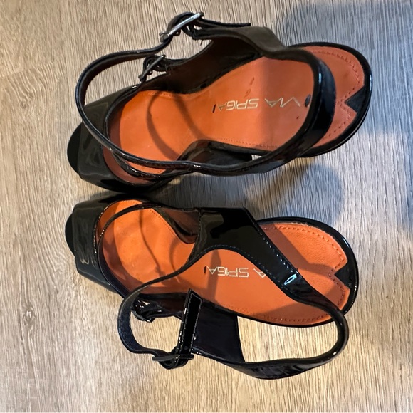 Via Spiga Black Patent Mary Jane Heels with Open Toe - Picture 4 of 6